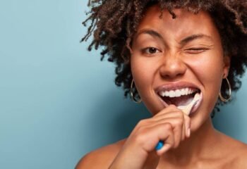 How To Rinse Your Teeth After Brushing. Here’s why