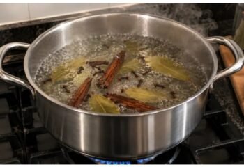 Boiling bay leaves with cinnamon sticks and cloves: why it is recommended and what it is for